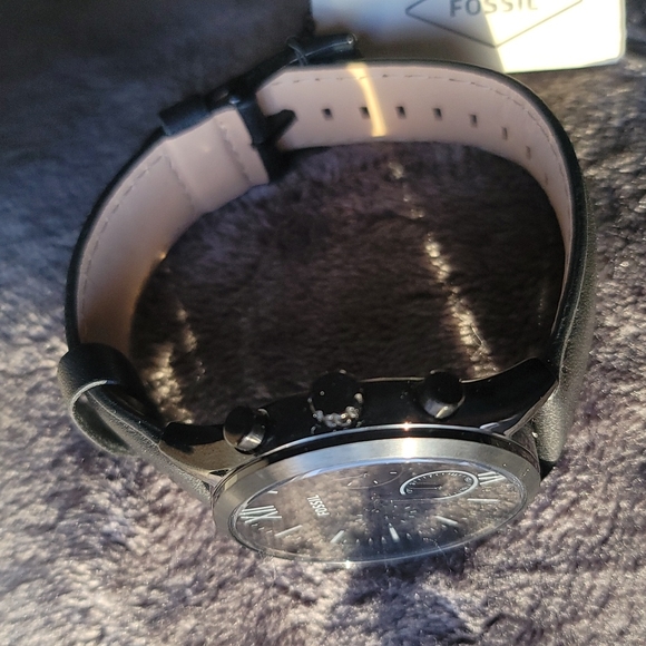 Black mens Fossil watch. NWT - Picture 6 of 8
